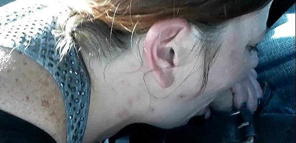  Slut gives head in car